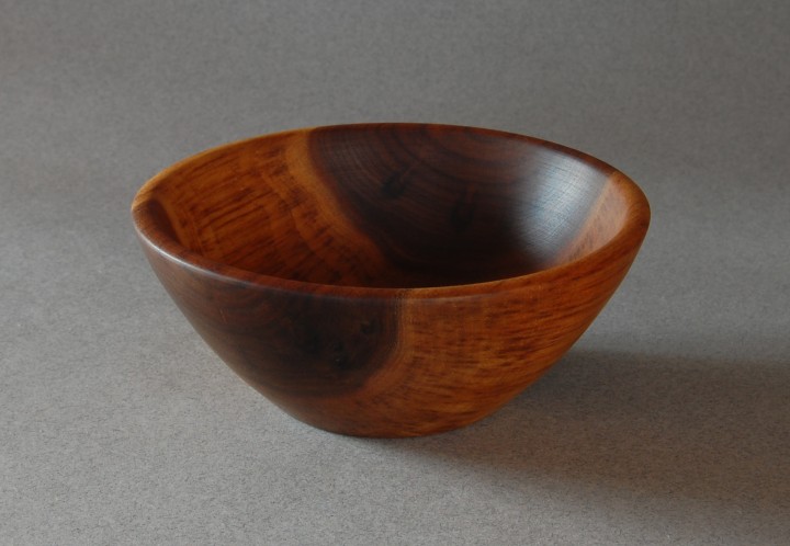 bowl01.jpg 720x489 - 73k